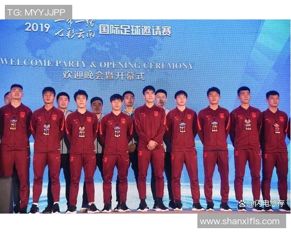 上海足球队速度排名创新高引发关注球迷热议新赛季期待更精彩表现 上海足球队速度排名创新高引发关注球迷热议新赛季期待更精彩表现